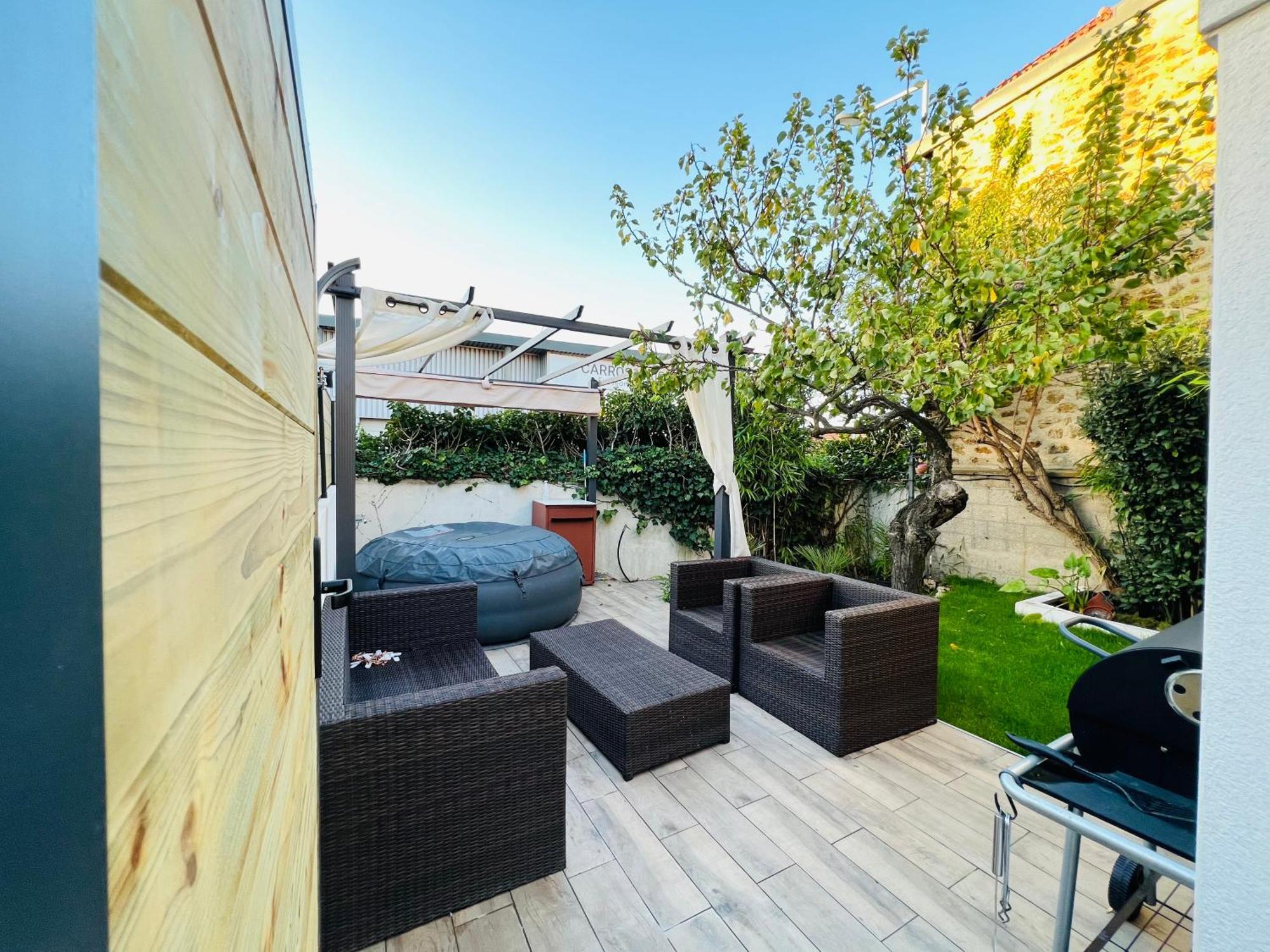 Ris-Orangis Superbe Appartement Avec Jardin Et Parking Prive מראה חיצוני תמונה